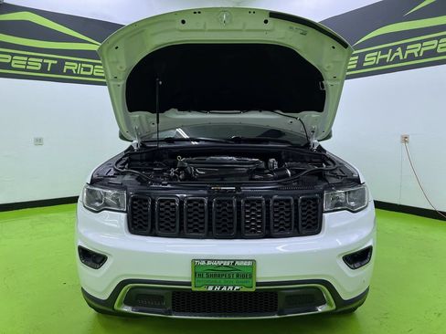 Used 2018 Jeep Grand Cherokee Limited AWD/4WD image 4