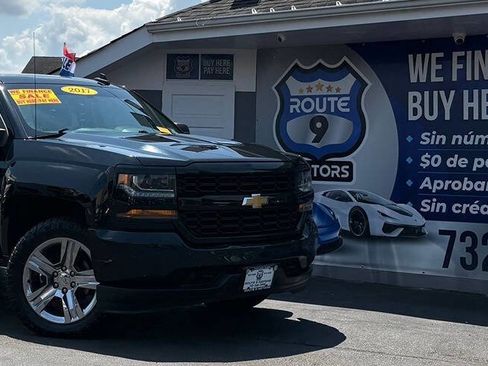 Used 2017 Chevrolet Silverado 1500 Custom w/ Custom Convenience Package image 1