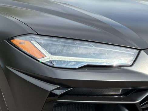 Used 2020 Lamborghini Urus AWD/4WD image 54