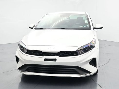 Used 2023 Kia Forte LXS FWD image 3