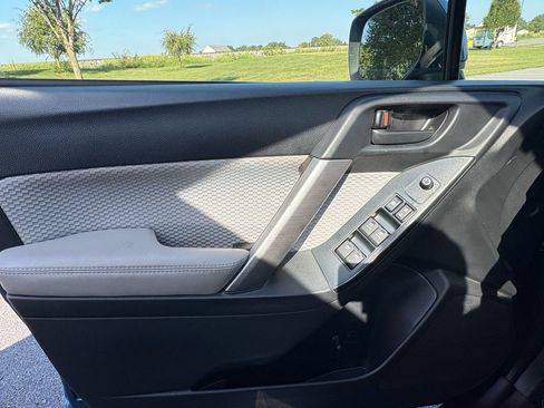Used 2017 Subaru Forester 2.5i Premium image 24