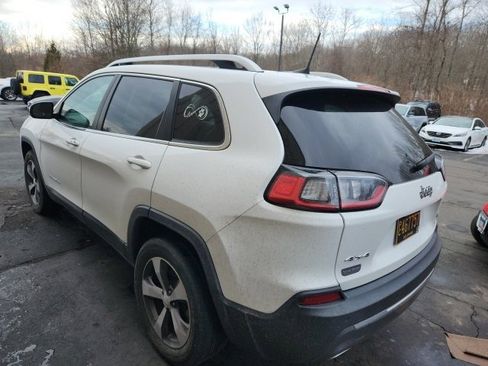 Used 2020 Jeep Cherokee Limited image 5