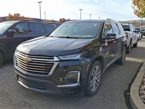 Used 2022 Chevrolet Traverse High Country w/ LPO, Floor Liner Package image 3