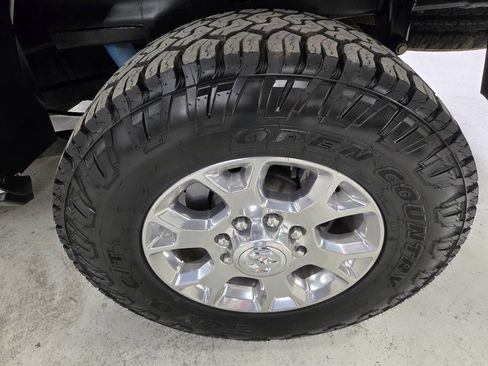 Used 2023 RAM 2500 Laramie AWD/4WD image 9