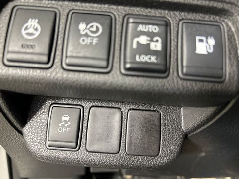 Used 2015 Nissan Leaf SV FWD image 13