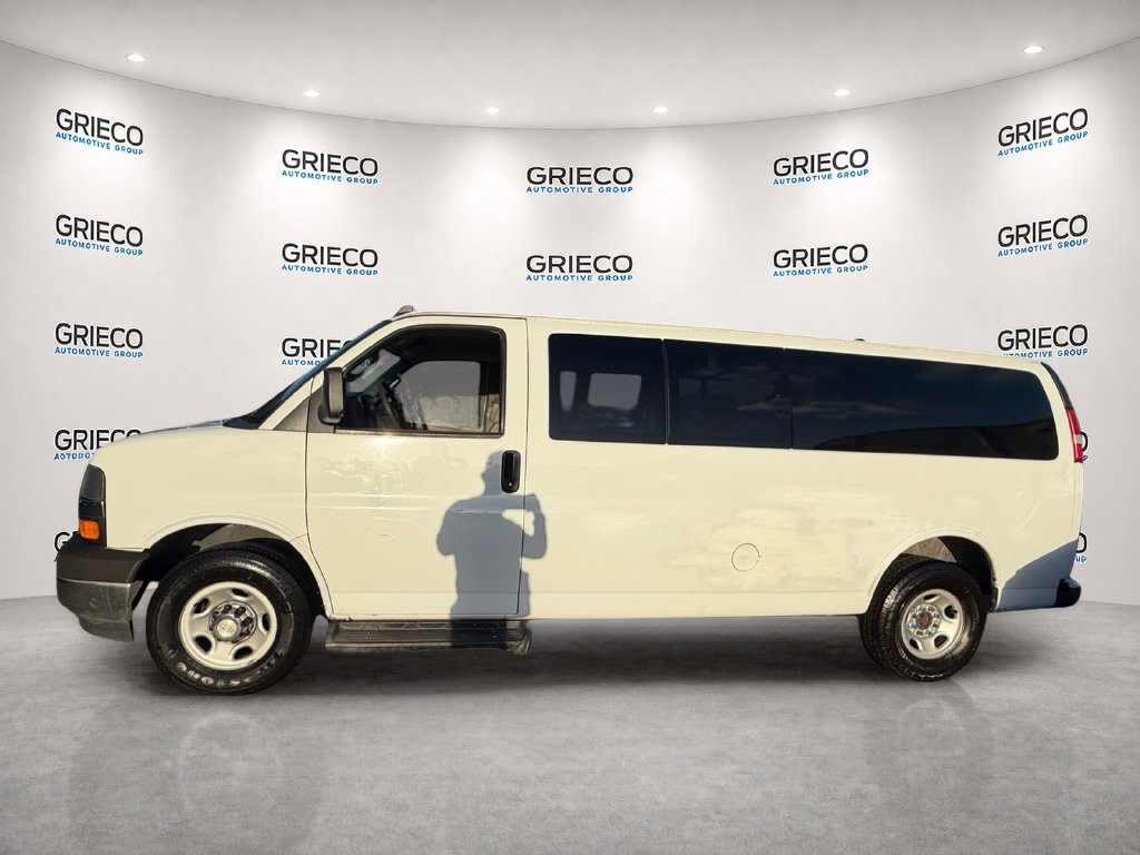 Used 2019 Chevrolet Express 3500 LT w/ LT Preferred Equipment Group RWD image 4