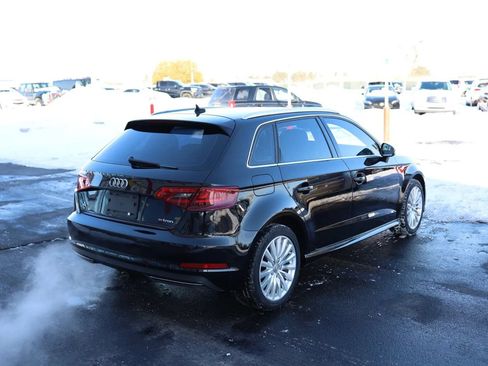Used 2016 Audi A3 e-tron Premium Plus w/ Premium Plus Package FWD image 5