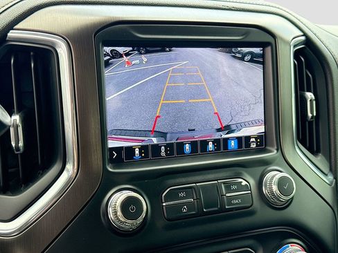 Used 2021 GMC Sierra 2500 AT4 w/ AT4 Preferred Package image 17