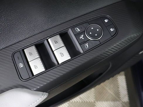 New 2025 Mitsubishi Outlander SE image 37