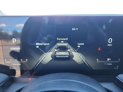 New 2025 Nissan Kicks SR w/ Illumination Package image 19