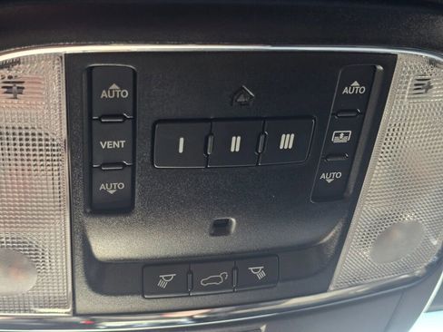 Used 2018 Jeep Grand Cherokee Limited AWD/4WD image 36