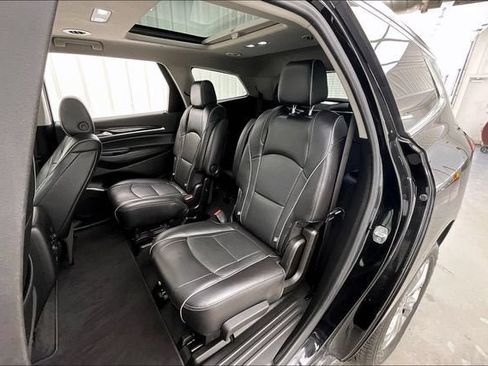 Certified 2021 Buick Enclave Avenir w/ Avenir Technology Package AWD/4WD image 20