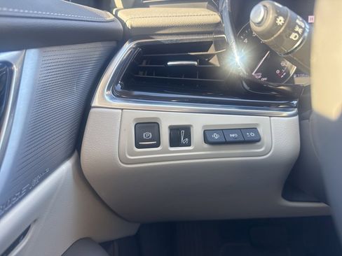 Certified 2025 Cadillac XT6 Premium Luxury w/ Technology Package image 24