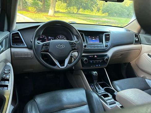 Used 2017 Hyundai Tucson SE FWD image 13