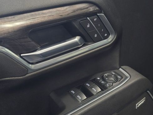 Used 2025 Chevrolet Silverado 3500 LTZ w/ LTZ Convenience Package image 37