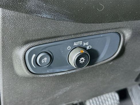 Used 2024 Chevrolet Equinox RS FWD image 12