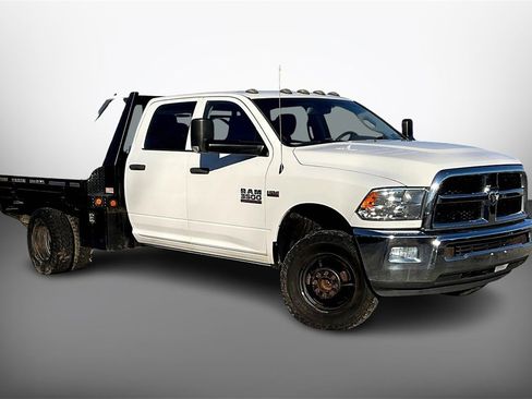 Used 2017 RAM 3500 Tradesman w/ Chrome Appearance Group image 3