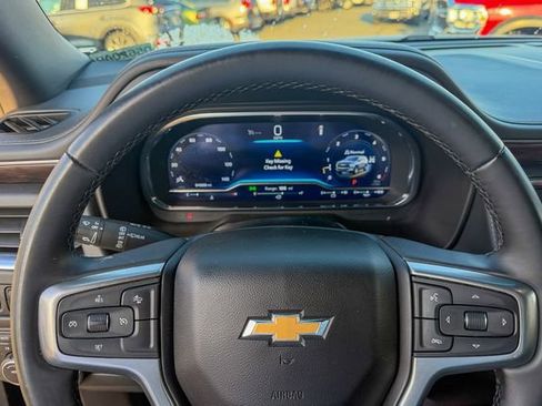 Used 2024 Chevrolet Tahoe LT image 15