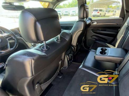 Used 2017 Jeep Grand Cherokee Altitude RWD image 11
