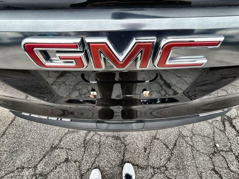 Certified 2023 GMC Acadia AT4 w/ Preferred Package image 31