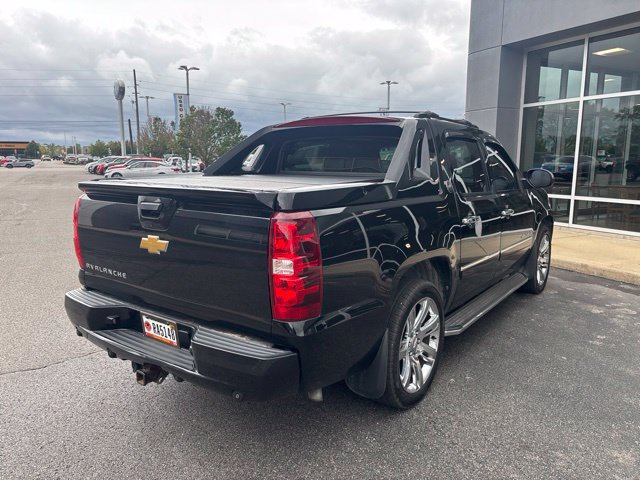 Used 2013 Chevrolet Avalanche LTZ AWD/4WD image 5