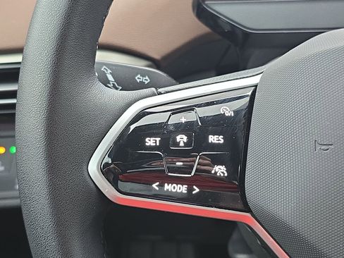 Certified 2023 Volkswagen ID.4 2WD image 16