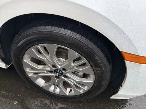 Used 2025 Honda Odyssey Sport-L image 11