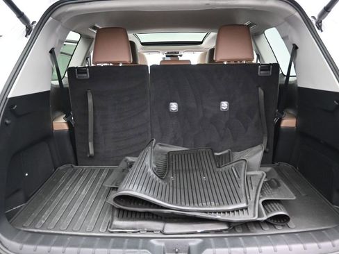 Certified 2024 Toyota Grand Highlander AWD image 32