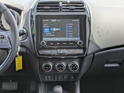 Used 2025 Mitsubishi Outlander Sport LE AWD/4WD image 20