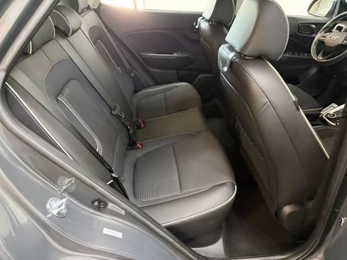 Certified 2023 Hyundai Venue Limited w/ Cargo Package FWD image 44
