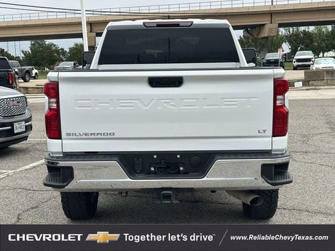 Used 2024 Chevrolet Silverado 2500 LT w/ Convenience Package image 4