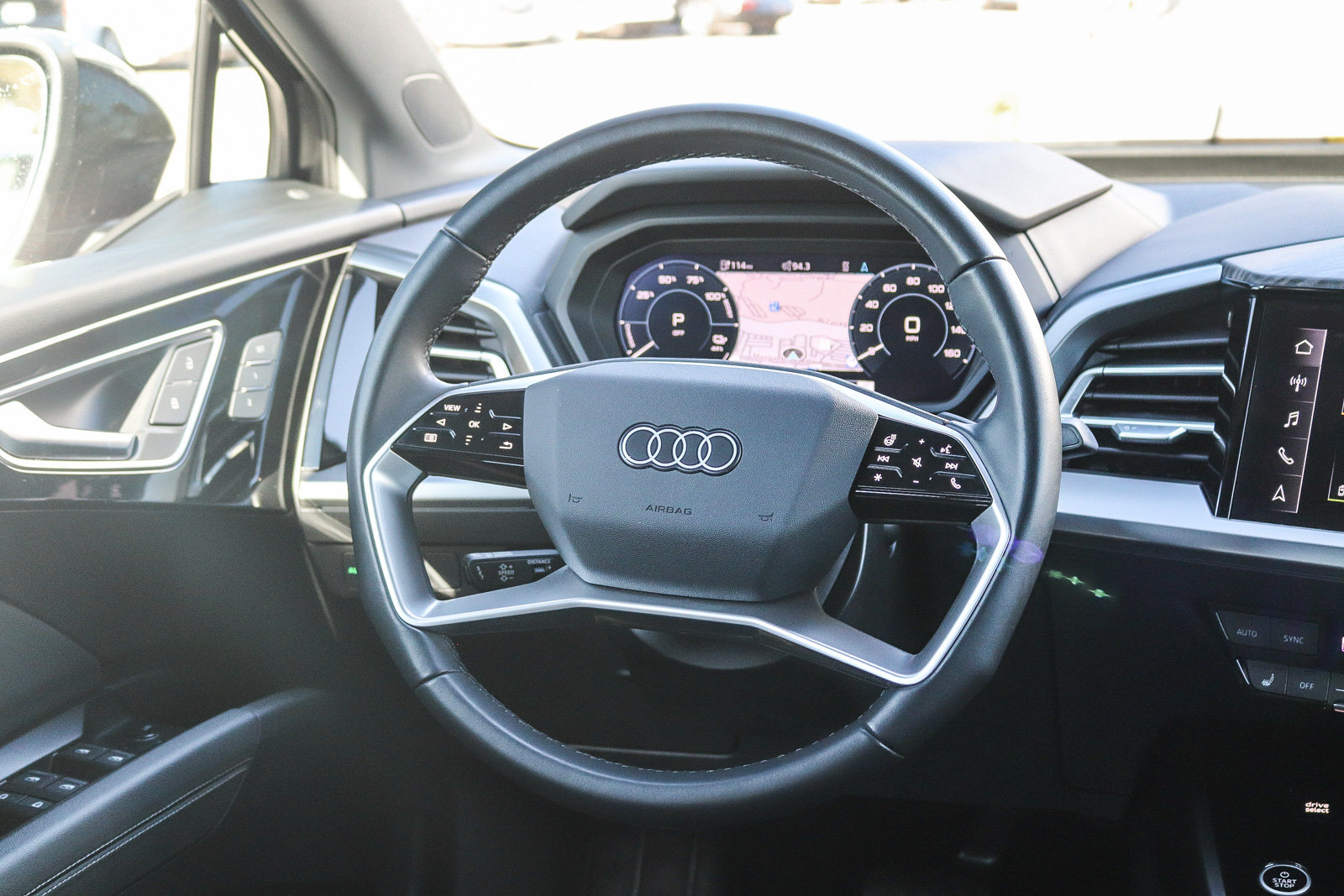 Certified 2024 Audi Q4 e-tron Premium Plus w/ Premium Plus AWD/4WD image 17