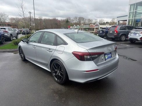 Used 2025 Honda Civic Sport image 26