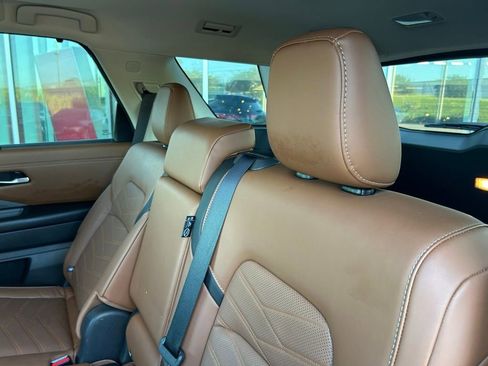 Used 2023 Nissan Pathfinder Platinum w/ Cargo Package image 57