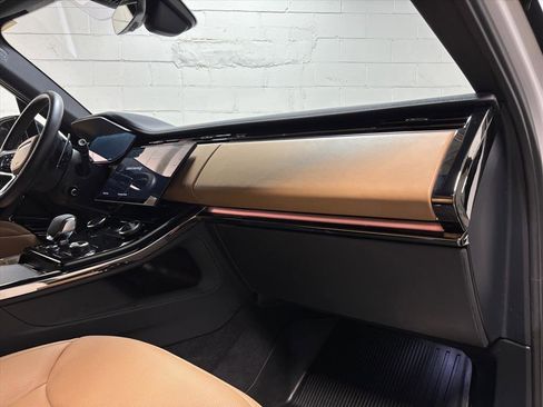 Used 2023 Land Rover Range Rover Sport SE image 31