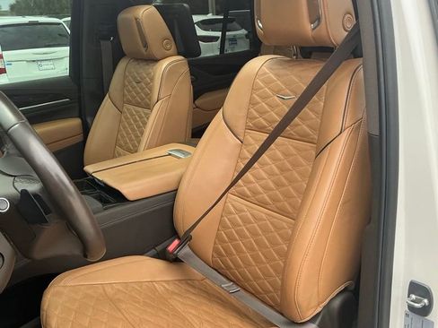 Used 2023 Cadillac Escalade Premium Luxury w/ Performance Package AWD/4WD image 52