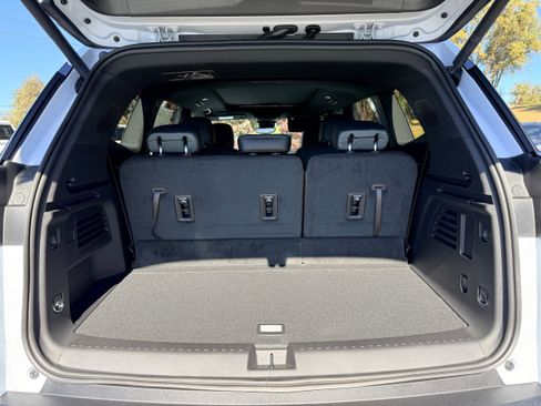 New 2026 GMC Acadia AT4 w/ Luxury Package AWD/4WD image 7