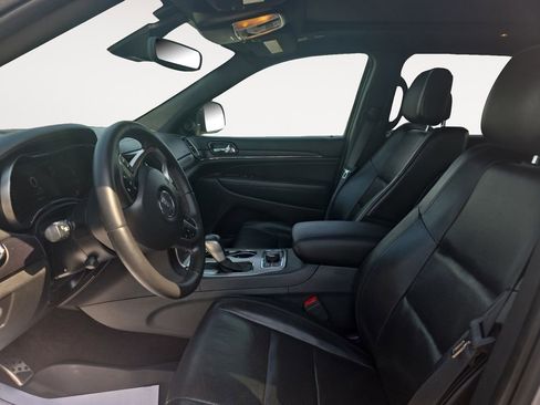 Used 2019 Jeep Grand Cherokee High Altitude AWD/4WD image 9