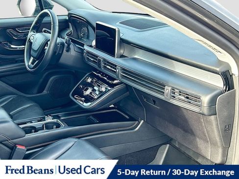 Used 2022 Lincoln Corsair AWD w/ Premium Package image 32