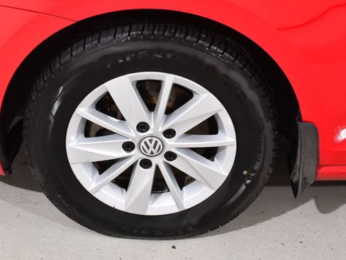 Used 2017 Volkswagen Golf S FWD image 23