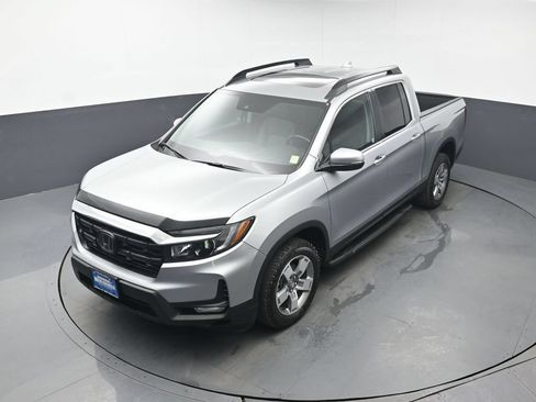 Certified 2025 Honda Ridgeline RTL image 38
