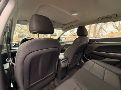 Used 2018 Hyundai Elantra Value Edition FWD image 19