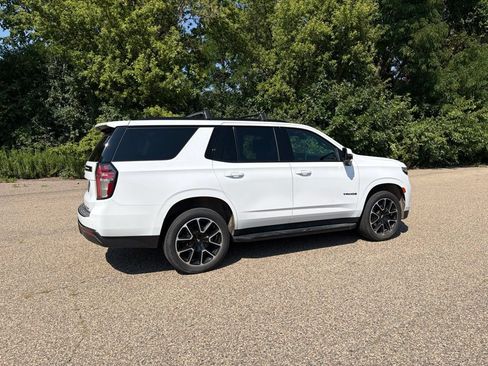 Used 2021 Chevrolet Tahoe RST w/ Luxury Package AWD/4WD image 17