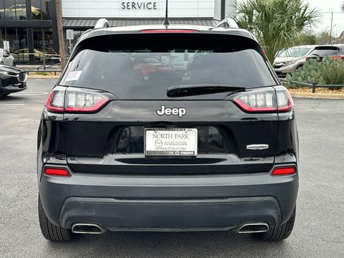 Used 2019 Jeep Cherokee Latitude w/ Popular Appearance Group image 7
