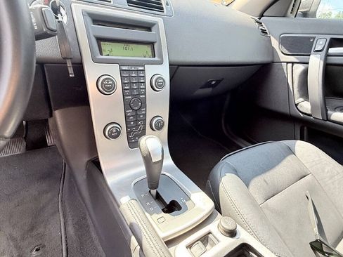 Used 2009 Volvo C70 T5 FWD image 59