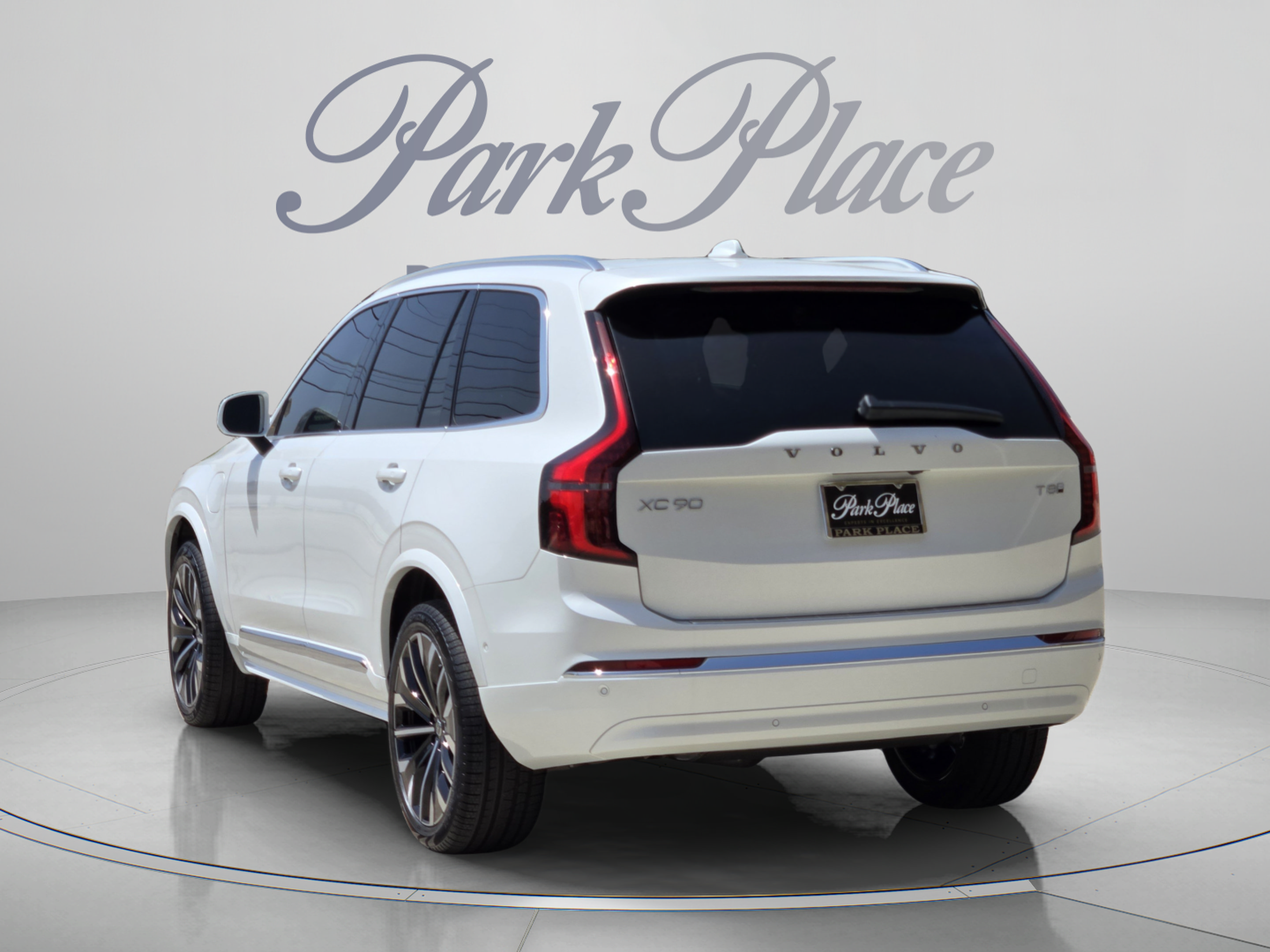 New 2026 Volvo XC90 T8 Plus w/ Protection Package Premier AWD/4WD image 3