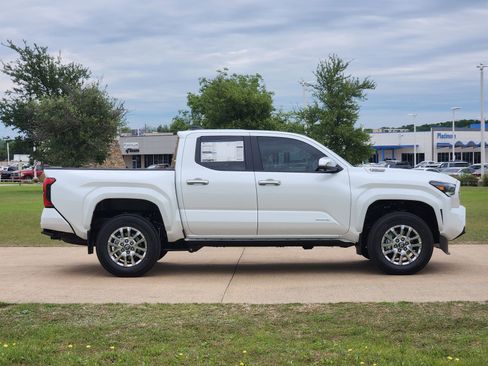 New 2026 Toyota Tacoma Limited AWD/4WD image 7