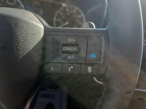 New 2026 Nissan Pathfinder SL image 17