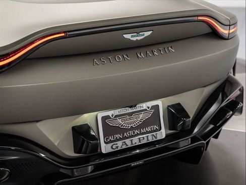 Used 2025 Aston Martin V8 Vantage Coupe RWD image 33
