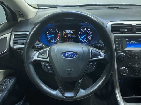 Used 2019 Ford Fusion S image 15